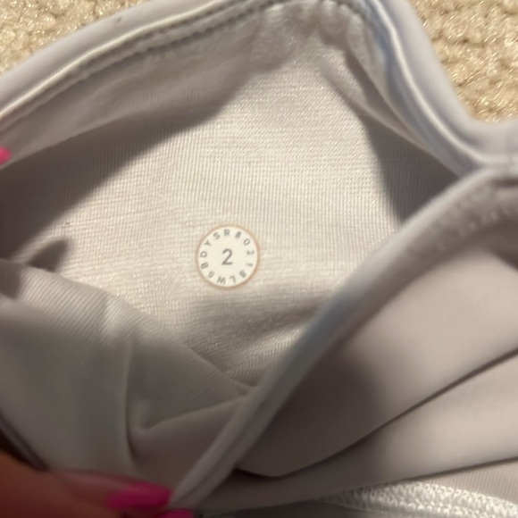 Lululemon light gray athletic leggings - Picture 3 of 6